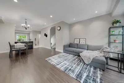 3 Beds 3 Baths Townhouse on Garden City Road