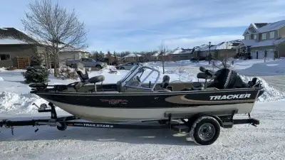 2000 Tracker Targa 17’ w/90HP Merc, 9.9 HP Merc Bigfoot kicker, Minnkota Powerdrive 70lb 24v trollin...