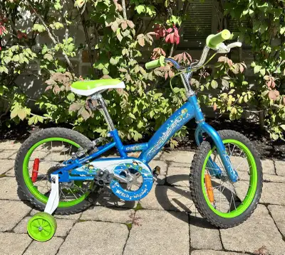 Vélo Louis Garneau avec 2 petites roues , View more