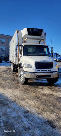 2017 FREIGHTLINER MM106064S