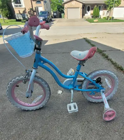 Girl's bike with training wheels, View more