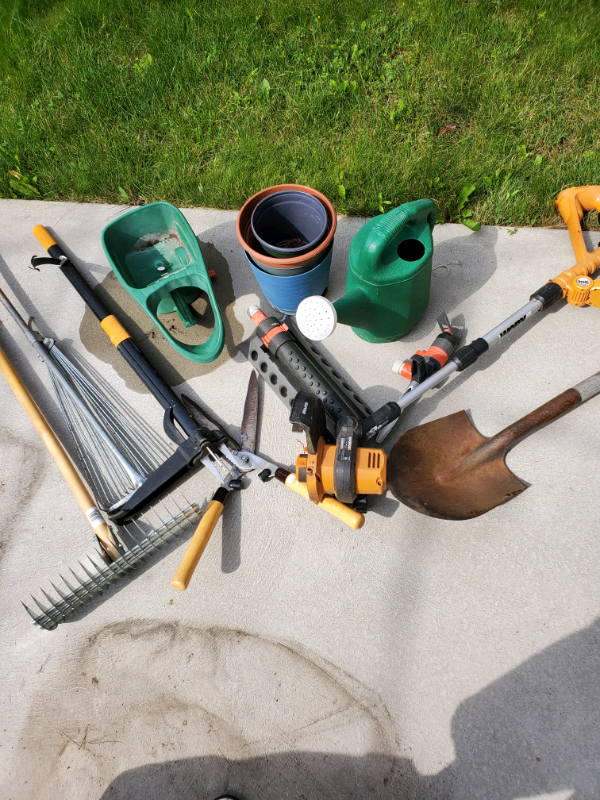 Garden tools in Outdoor Tools & Storage in West Island - Image 2