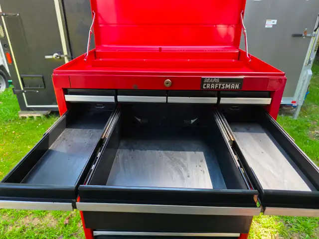 Craftsman 12 Drawers Tool Chest Full Depth Toolbox With 2 Keys in Tool Storage & Benches in Windsor Region - Image 4