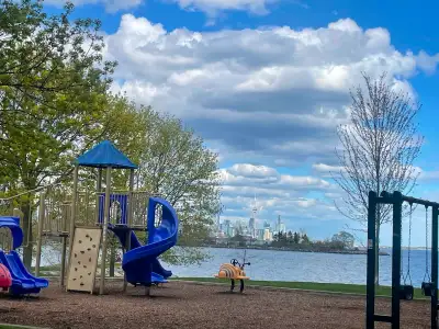 Lakefront Apartment | 20-Min Bike to BMO Field | World Cup 2026, View more