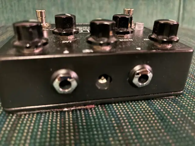Mr. Black Analog Chorus/Vibrato Deluxe in Amps & Pedals in City of Toronto - Image 4