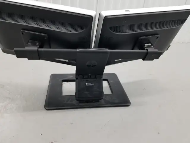 Dell Computer monitors w/h Stand in Monitors in City of Toronto - Image 2