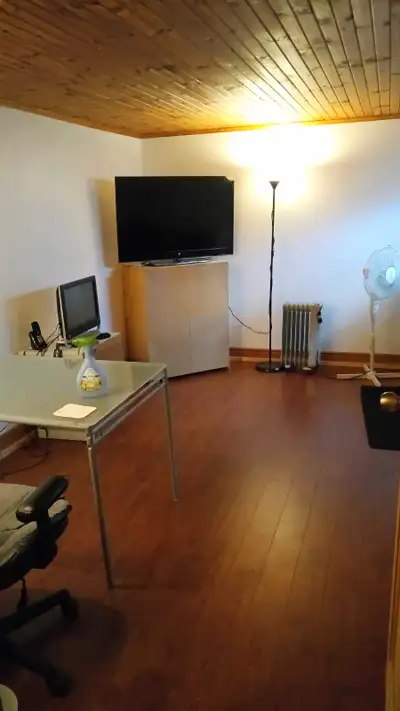 Small Room for rent $600 Larger room $725 Parking extra $25 Shared basement, kitchen, bathroom. Laun...