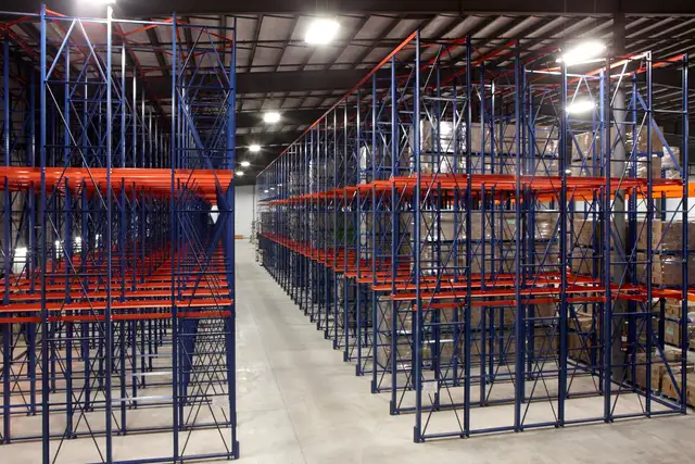New & Used Warehouse Pallet Racking in Industrial Shelving & Racking in City of Toronto - Image 5