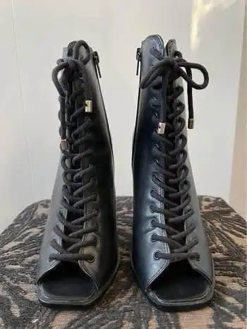 High heel booties (size 7) in Women's - Shoes in Edmonton - Image 3