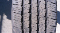 1 Michelin LT225/75R15 radial tire