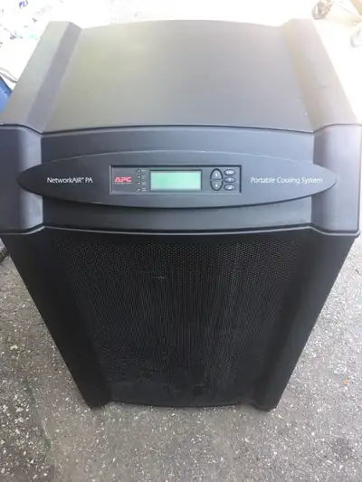Used Network Air 4000 portable cooling system The output is 13800 btu 24”L x24”W x39”H It need a tec...