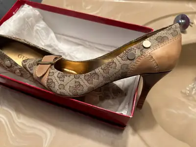 NEW LADIES HIGH HEEL GUESS SHOES (SIZE 7M), View more