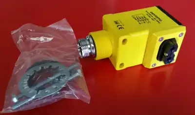 New BANNER Q45VR2FPQ Infrared Glass Fiber Optic Sensor, View more