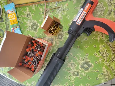 Ramset Master shot with extras (no case.) Only used a few times. Works like a dream.