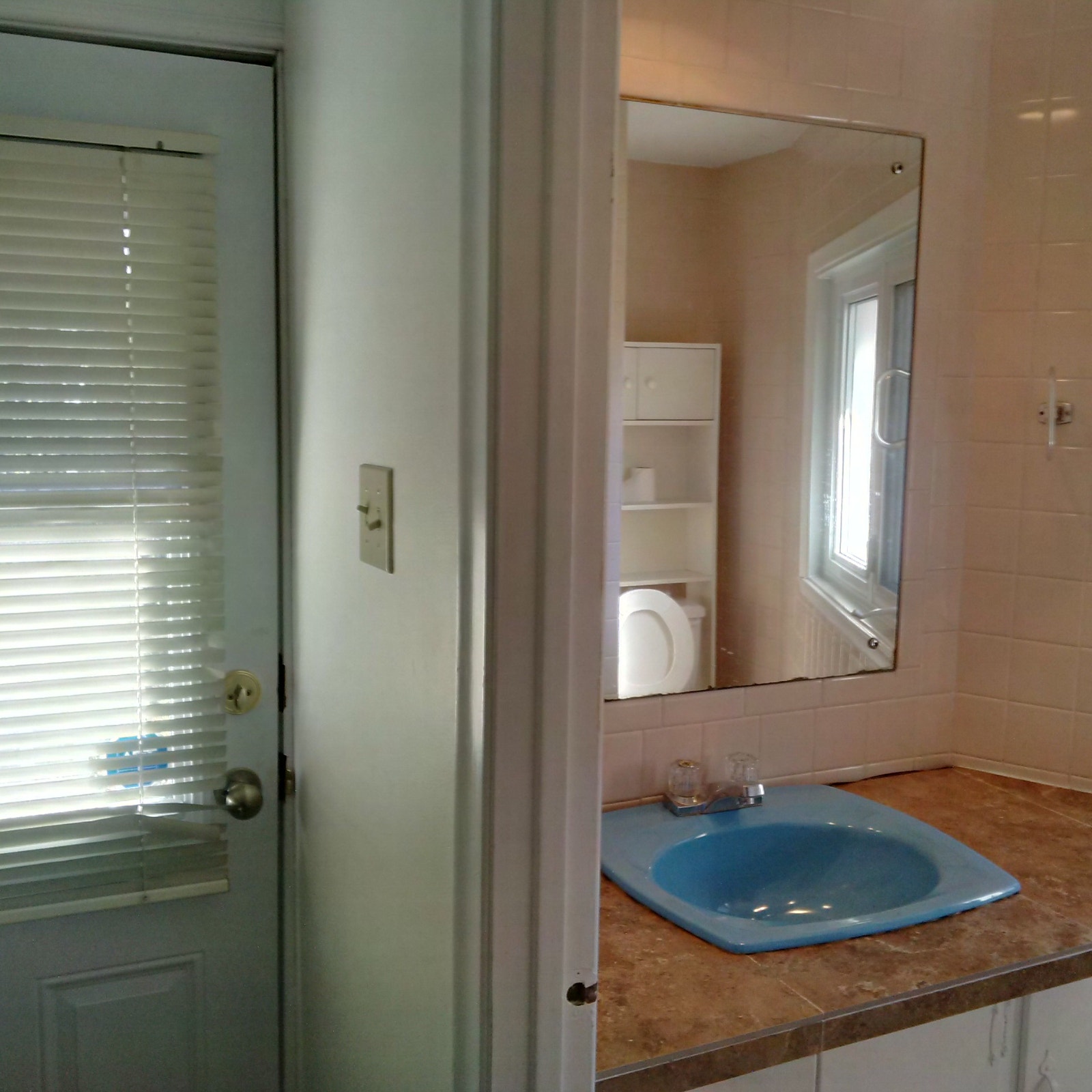 Fully Furnished Bachelor/Bachelor meublé-entrée privée — photo 3