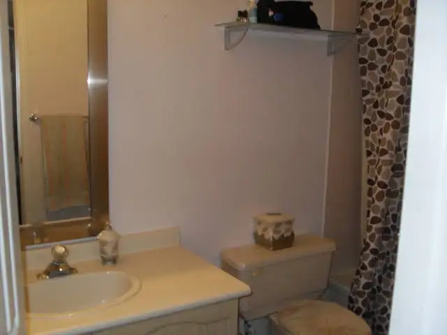 Greenboro Townhouse For Rent in Long Term Rentals in Ottawa - Image 20