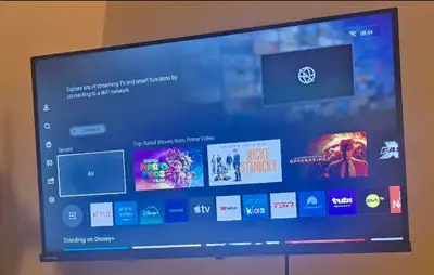 32” Toshiba Smart TV – FOR PARTS / REPAIR, View more