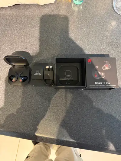 Beats fit pro a vendre ., View more