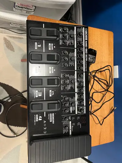 Boss ME90 mint, View more