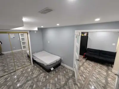 Huge Room Rent FREE UTILITIES Brampton Call, text, WhatsApp 416 910 1125 FREE included: FREE Interne...