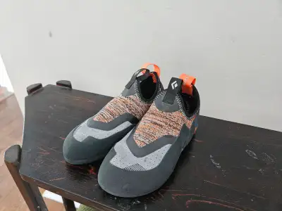 Kids climbing shoes, View more