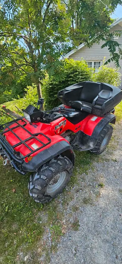 6253km 542 hours Semi automatic transmission (foot shifter) Blown crankcase, bike still starts Worki...