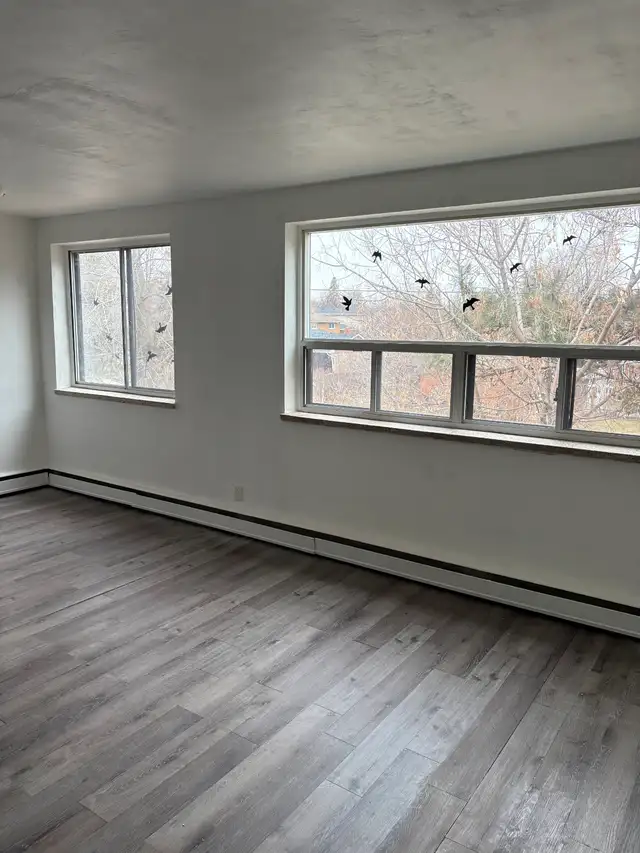BEAUTIFUL AND SPACIOUS RENOVATED 2 BEDROOM FOR DEC 1