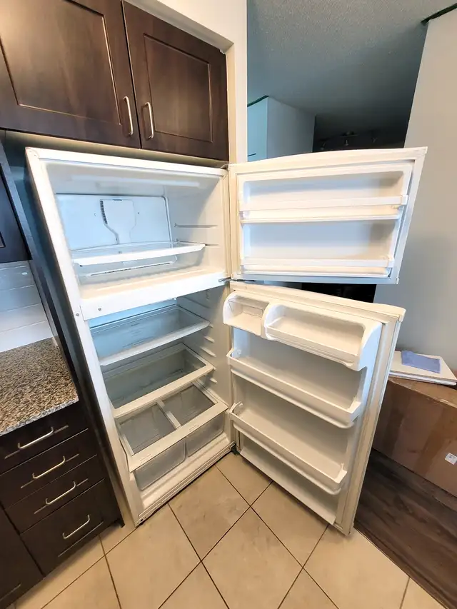 Top freezer refrigerator Whirlpool63234962076547124