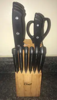 Master Chef Knife Block & Knives