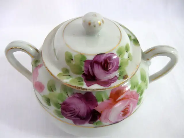 PETIT SUCRIER NIPPON SMALL HANDPAINTED SUGAR BOWL..c.1891-1921 in Arts & Collectibles in West Island - Image 3