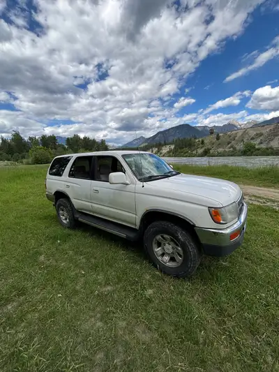 I have 1998 4runner I’d like to sell. It starts and runs just fine, it just needs new front and rear...