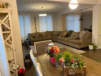 Furnished rooms in a modern home Offering fully furnished rooms in a new, modern detached home locat...