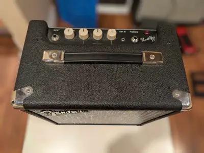 Fender Bass Amp (Rumble 15), View more