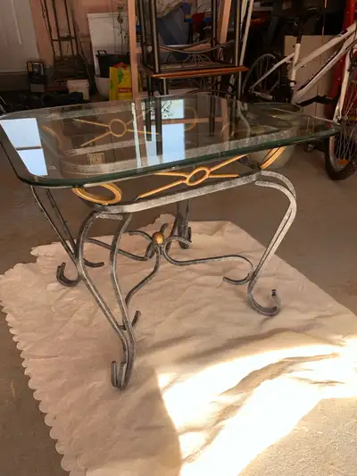 Table basse en fer forgé et dessus verre très épais , View more