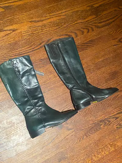 WOMEN'S ITALIAN LEATHER BOOTS SZ 9, View more