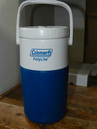 Vintage Coleman Polylite 1/2 Gallon Water Cooler Jug #5590 Blue