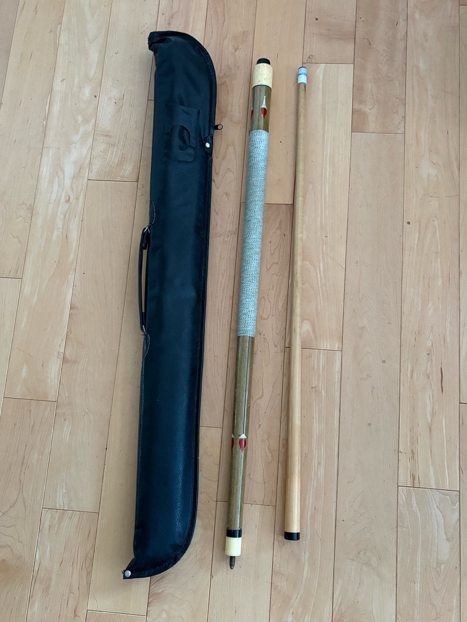 Pool Cue with Case | Other | Ottawa | Free local classifieds - Kijiji