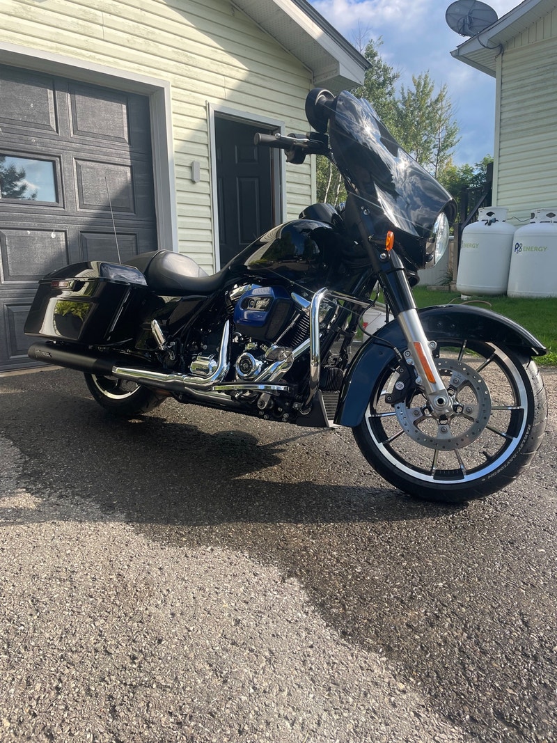 2021 street glide Touring Brockville Kijiji