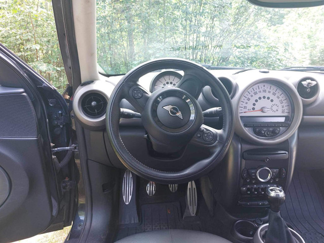 2012 Mini Cooper S Countryman  in Cars & Trucks in Gander - Image 3