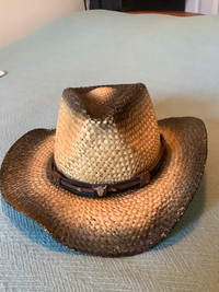 Chapeau Cowboy | Kijiji à Grand Montréal : acheter et vendre sur le site de  petites annonces no 1 au Canada.