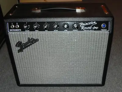 Clone haut de gamme d'un Fender Princeton Reverb 1964 avec le circuit AA1164. Assemblé à partir d'un...