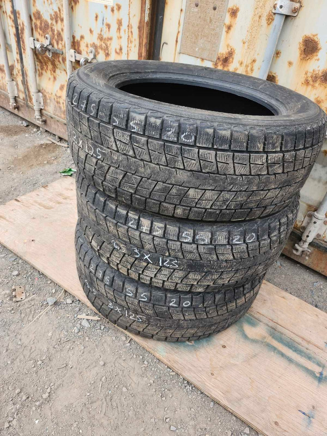 3x 275/55R20 Dunlop Wintermaxx Sj8  dans Pneus et jantes  à Laval/Rive Nord - Image 3