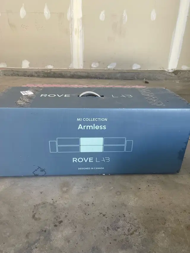 brand new 3 seater couch plus 2 ottomans  in Couches & Futons in Kingston - Image 6