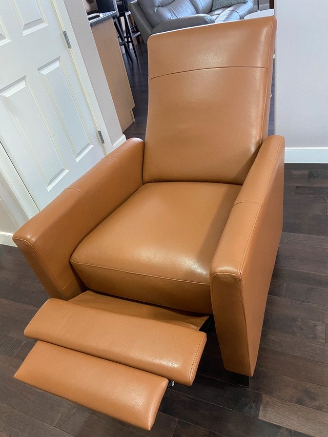 Barca Tan Top Grain Leather Pushback Recliner 700. Chairs
