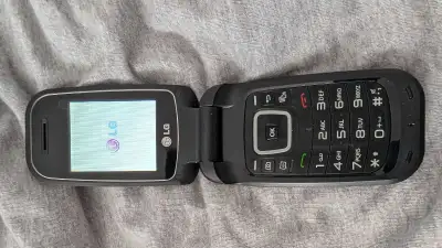 LG C441 Flip Phone, View more