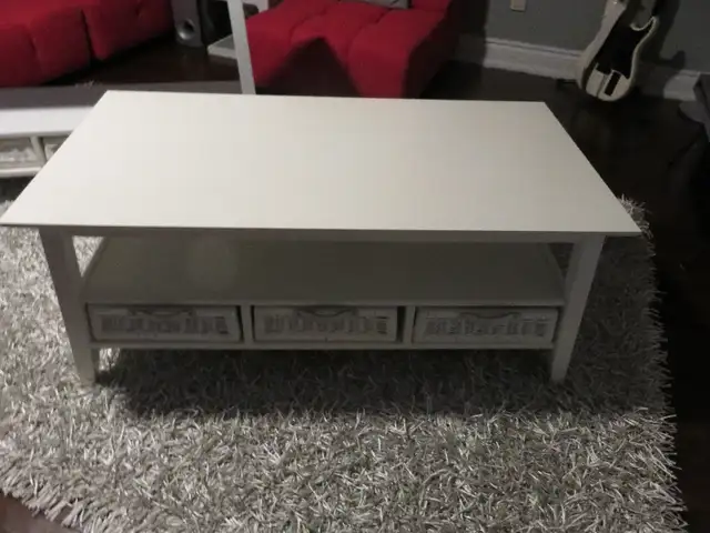 PRICE DROP - White Wood Coffee Table+Side Table w/3 drawers each in Coffee Tables in Mississauga / Peel Region - Image 3