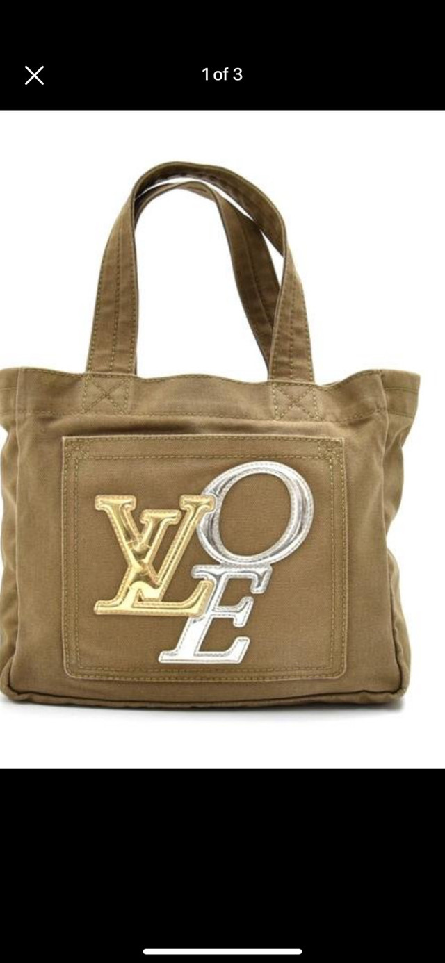 Louis Vuitton  in Women's - Bags & Wallets in Edmonton