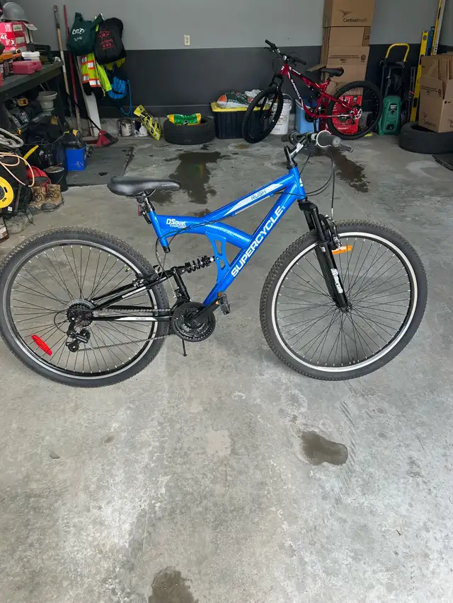 supercycle Rush adult Bike  in Road in Barrie - Image 5