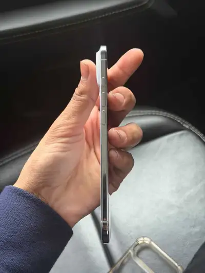 Iphone 17 air white, View more