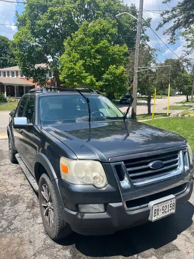 SALE SALE SALE 2010 Ford Sport Trac XLT 200,000 km fully loaded , air cond, power windows , full pow...